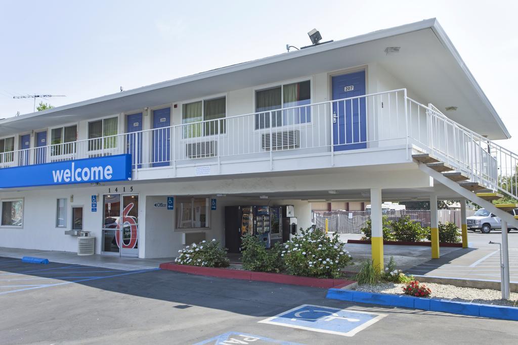 Motel 6 Sacramento, Ca - Downtown Exterior foto