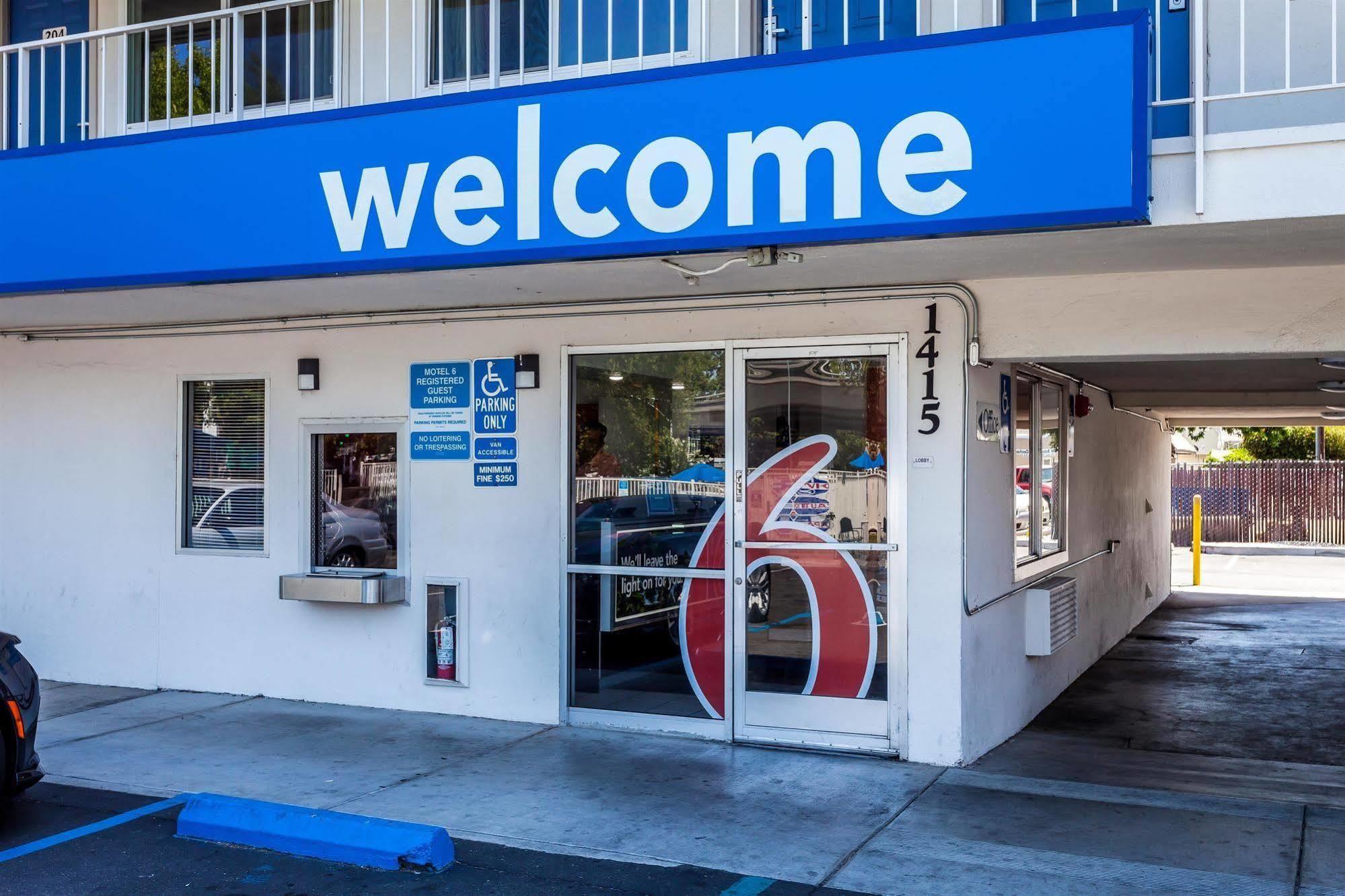 Motel 6 Sacramento, Ca - Downtown Exterior foto